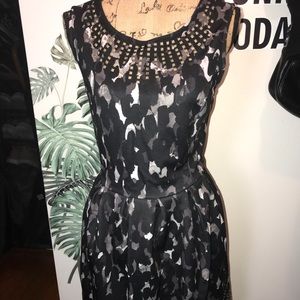 Black/grey/white print dress